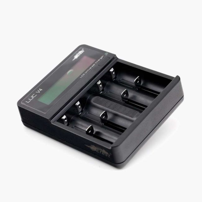 Зарядное устройство Efest LUC V4